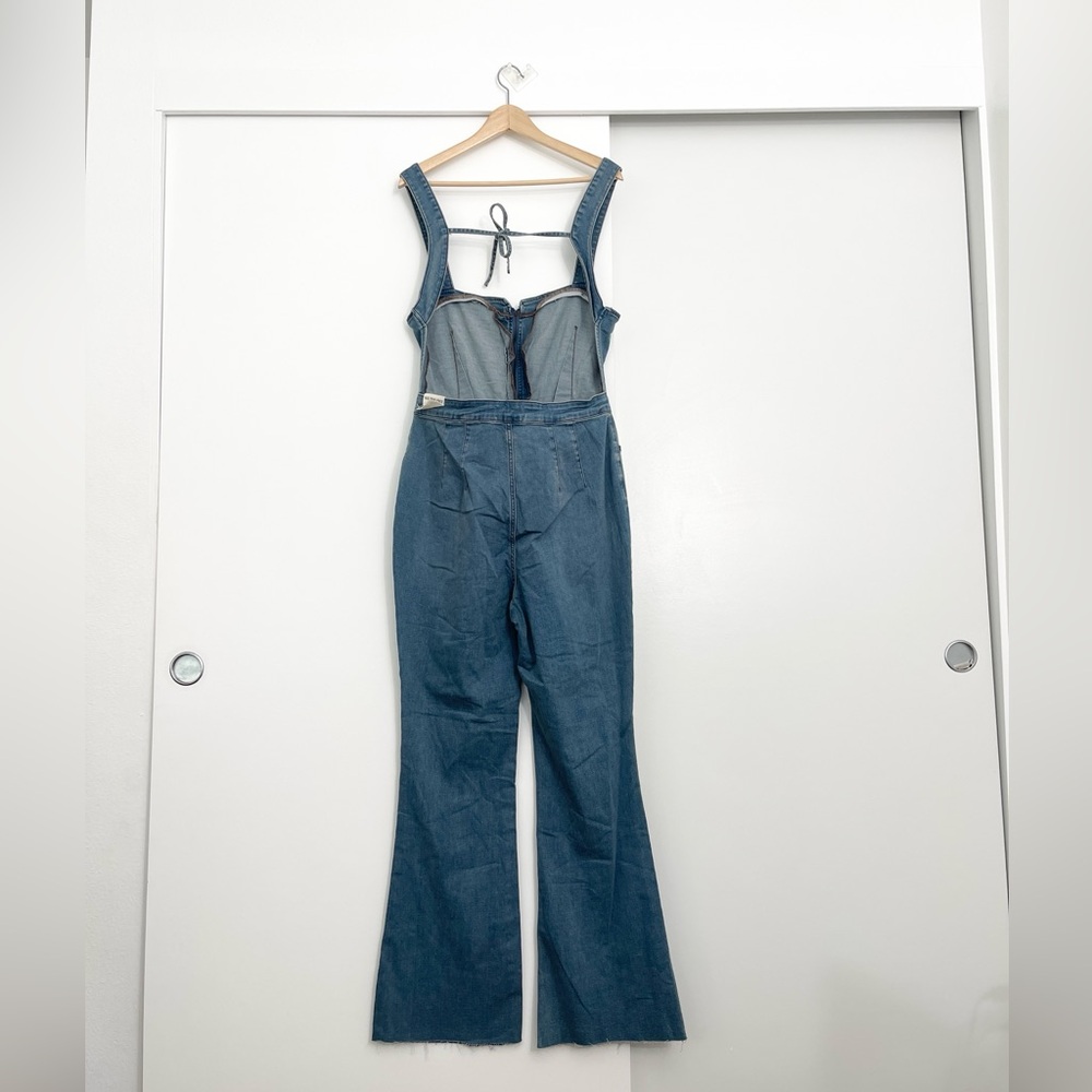 SOLD NWOT Free People Curvy 2nd Ave Bootcut Fit Open Back Sexy Jumpsuit Size 16 - Picture 3 of 8